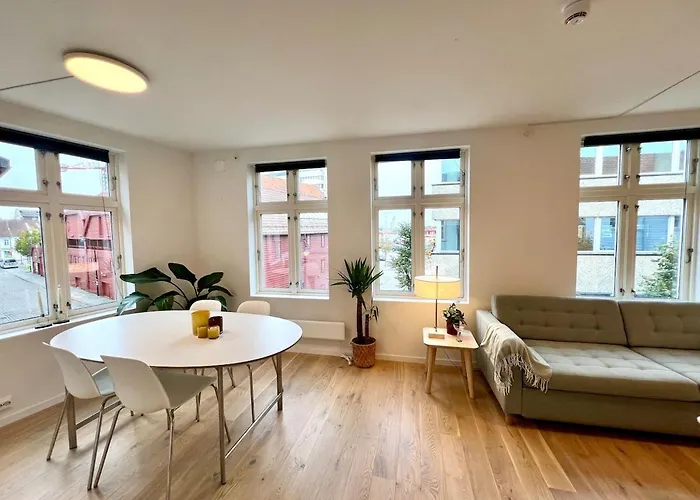 Cozy In The Middle Of City! *